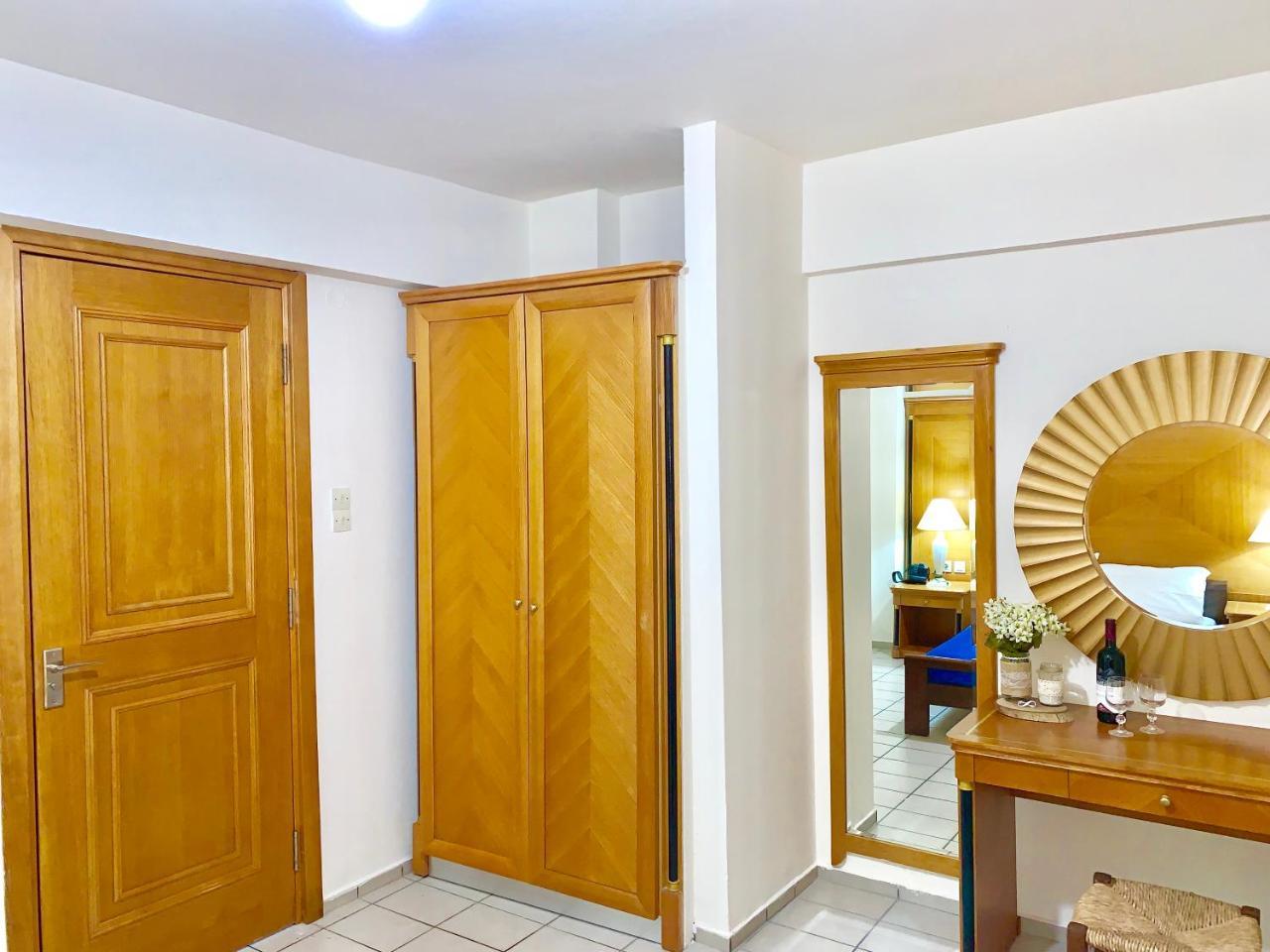 The Blue Apartments Hersonissos  Ngoại thất bức ảnh